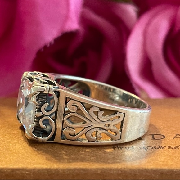 Silpada ‘Uptown’ Cubic Zirconia Sterling Ring R0981 - Picture 3 of 14